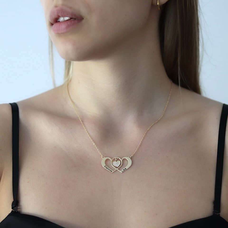 שרשרת עם תליון 3 לבבות וחריטה אישית
