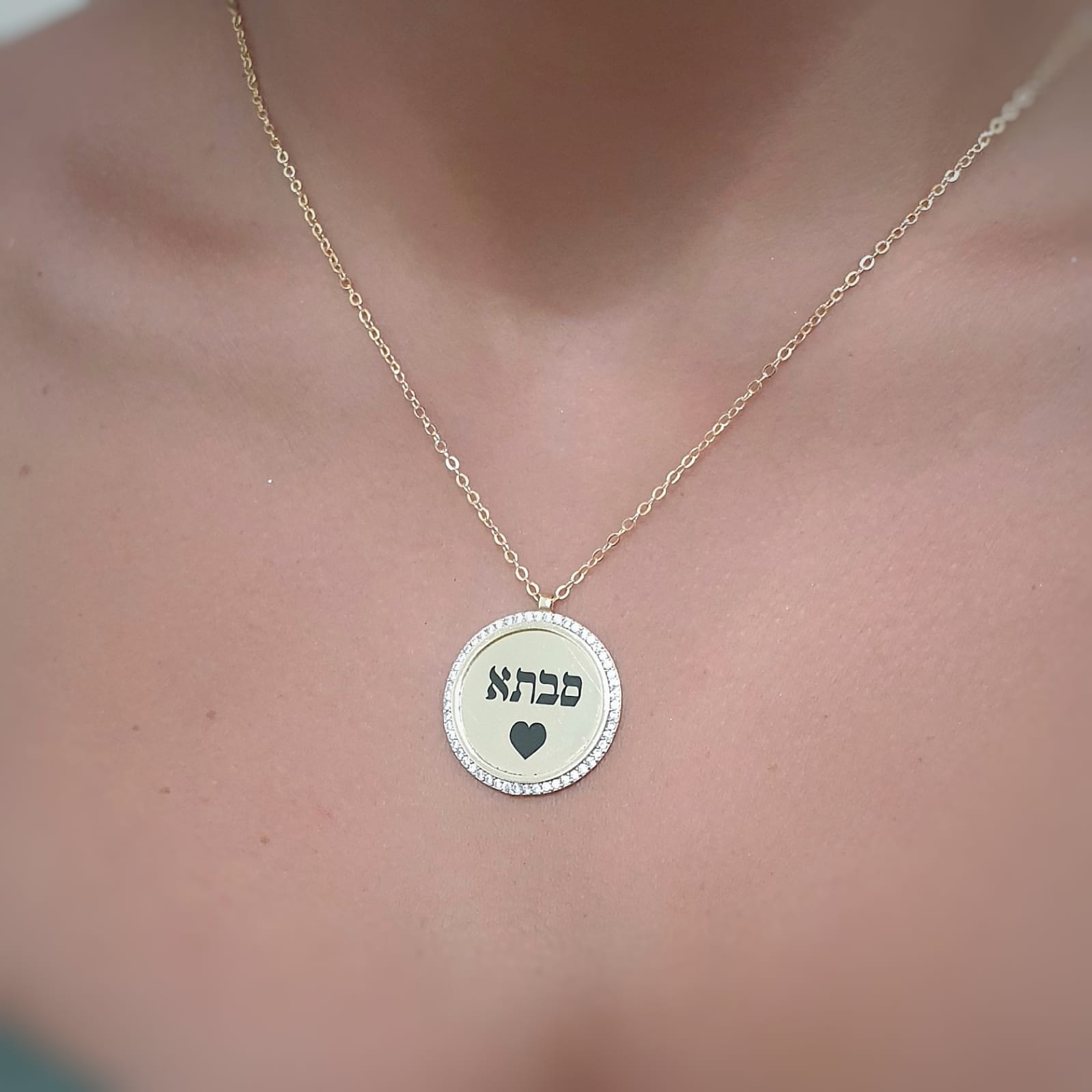 תליון-עגול-משובץ