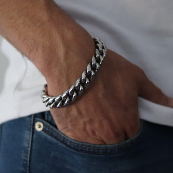 צמיד גורמט עבה לגבר עם אפשרות לחריטה