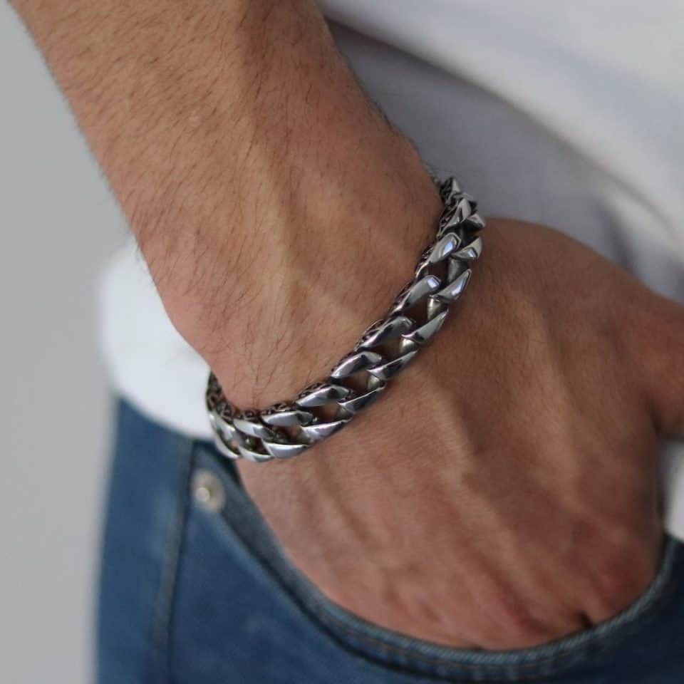 צמיד גורמט לגבר עיטור בצד