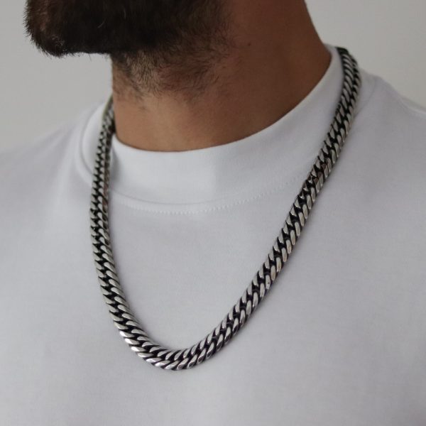 שרשרת גורמט לגבר עבה וחלקה בצבע כסף