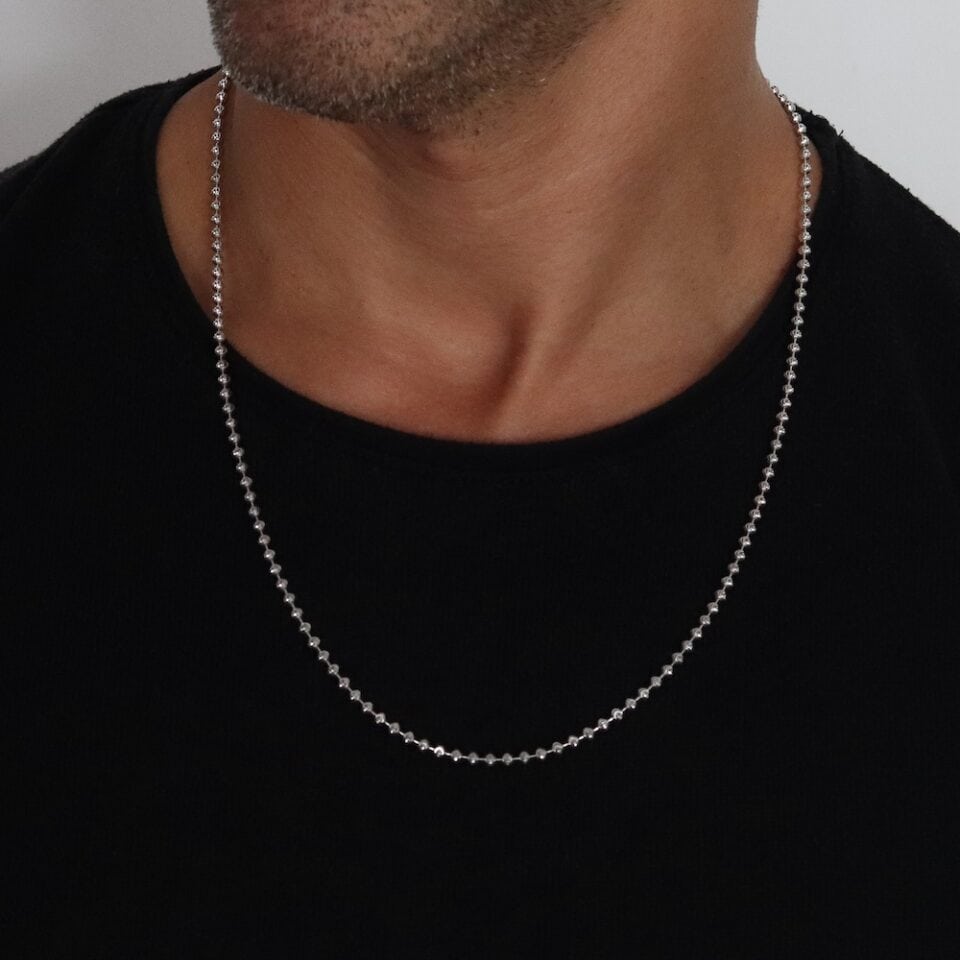 שרשרת כדורים בכסף לגבר