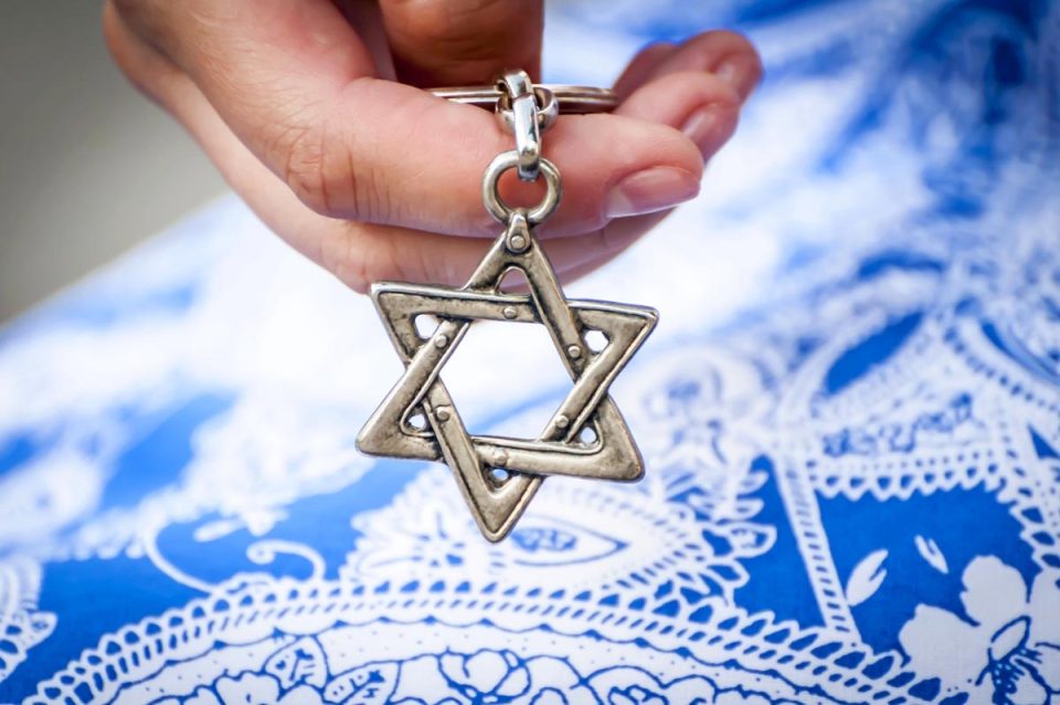בחירת תכשיט בתור מתנה לבר מצווה