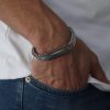 צמיד עבה לגבר עם פס לחריטה אישית