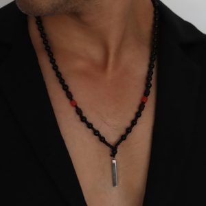 שרשרת חרוזים לגבר עם תליון לחריטה
