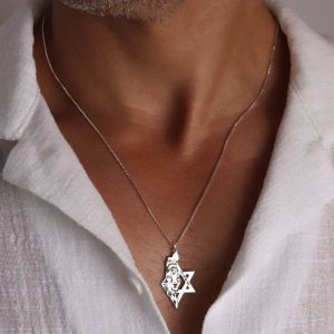 שרשרת מאת ישראל עם חצי מגן דוד ואריה במרכז