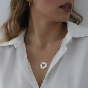 שרשרת עם תליון עיגול חלול בצורת לב